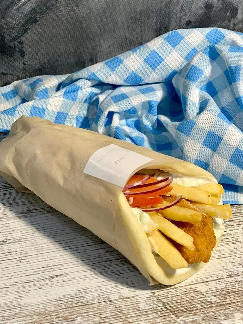 Гирос с хрустящей курочкой от Feta